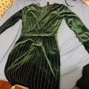 Green long sleeve dress